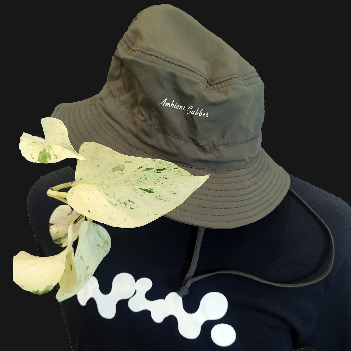 HER 他 - "AMBIENT GABBER" BUCKET HAT